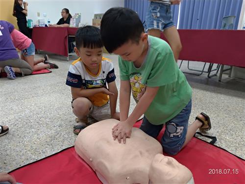 心肺復甦術CPR+AED證照班(4)