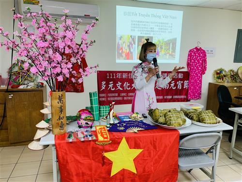 2022 New Residents Multi-Cultural Lecture:” The Difference between Multiple Cultures” (Vietnamese Lantern Festival)(1)